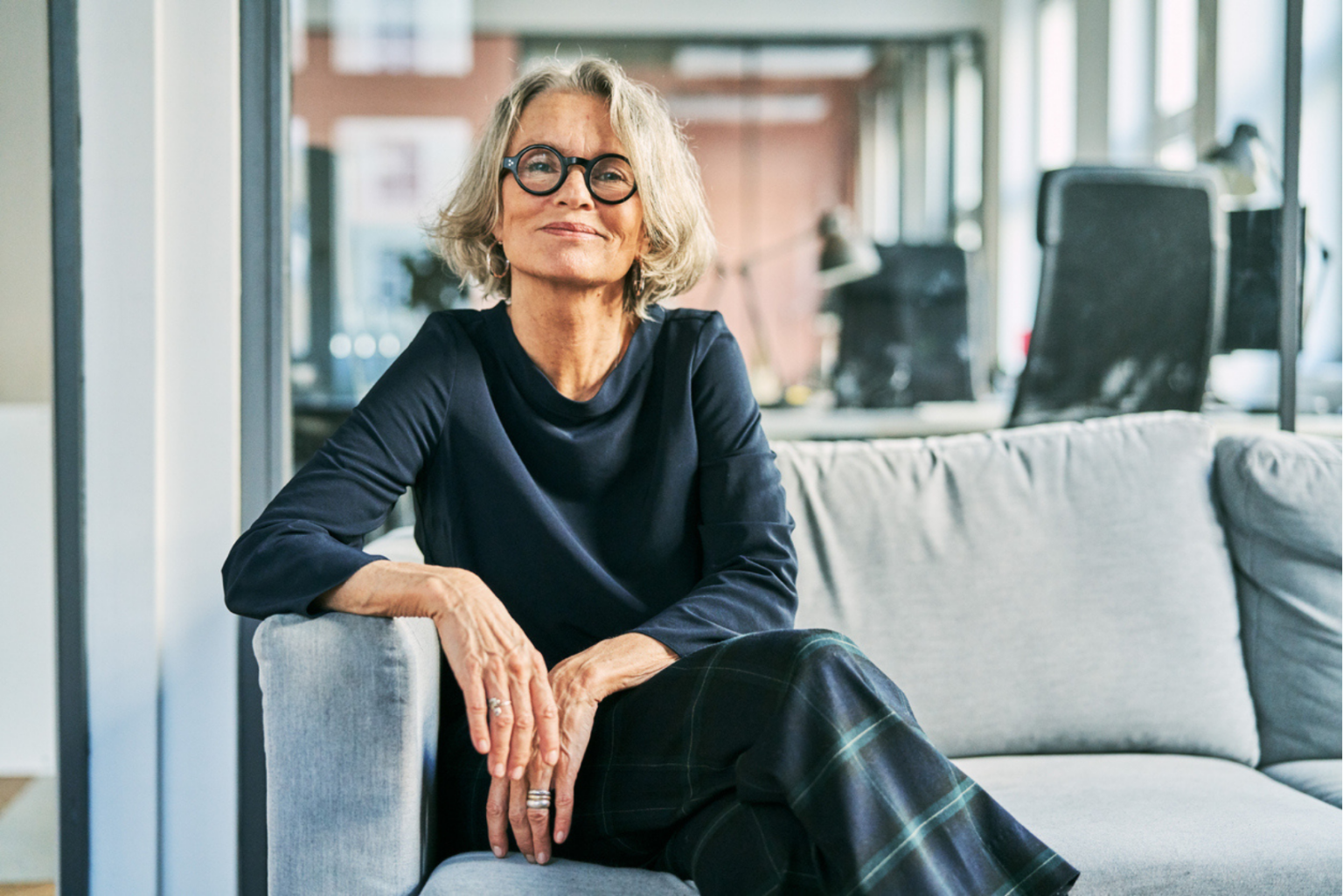 I’m 65 With $900k and No Pension. Here’s the Monthly Income That Actually Lasts 30 Years.